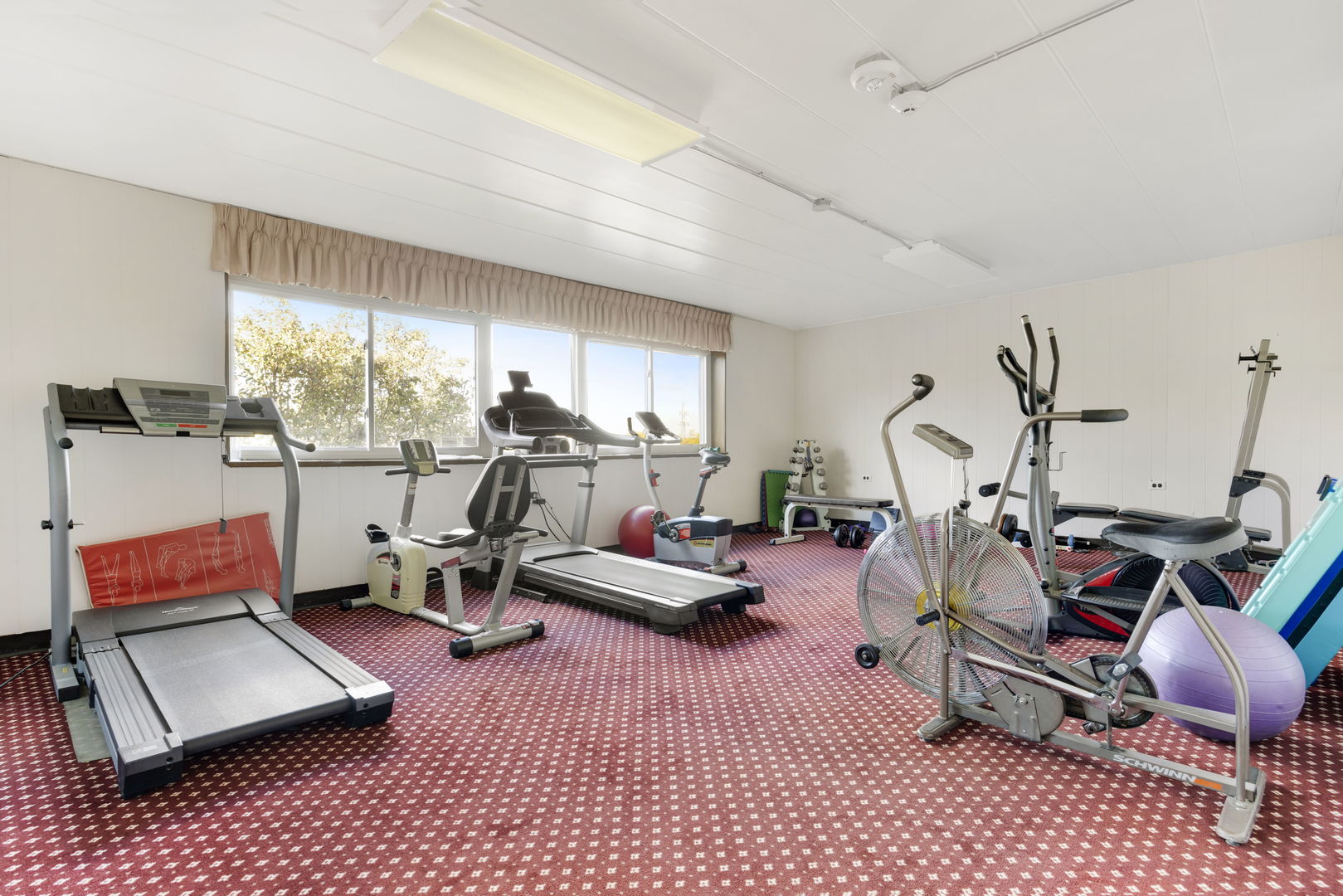 5300 Walnut Avenue #18E, Downers Grove, IL 60515