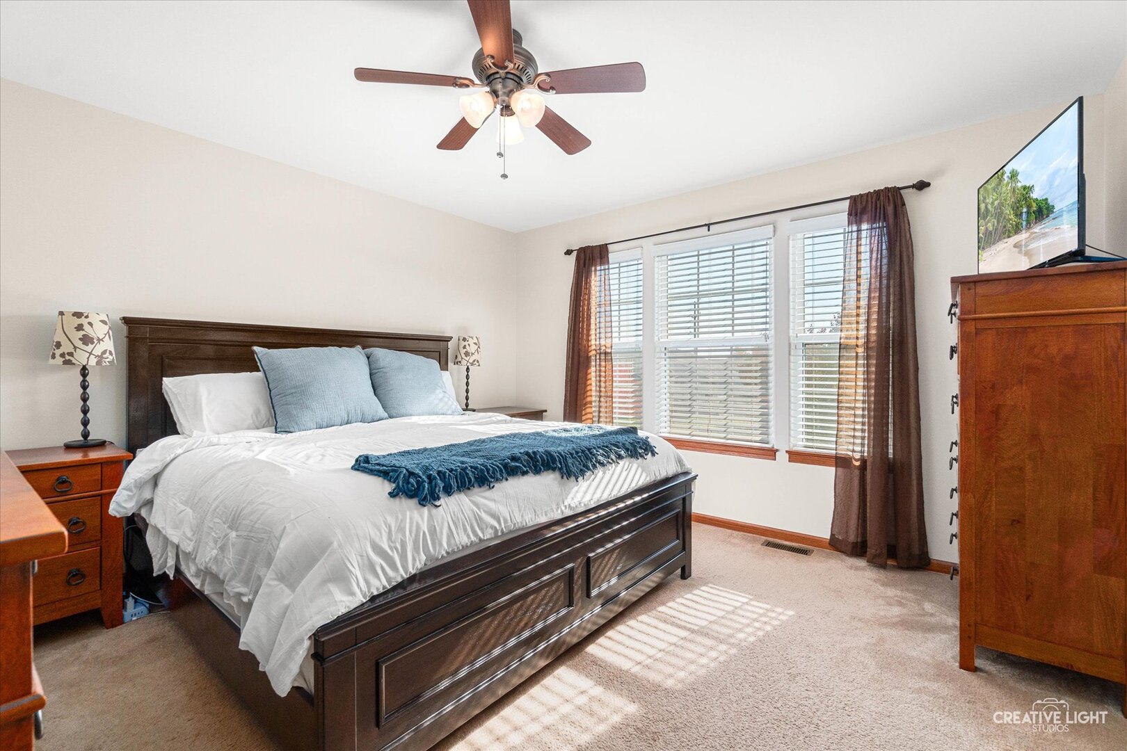 6113 Oldcreek Lane, Joliet, IL 60431