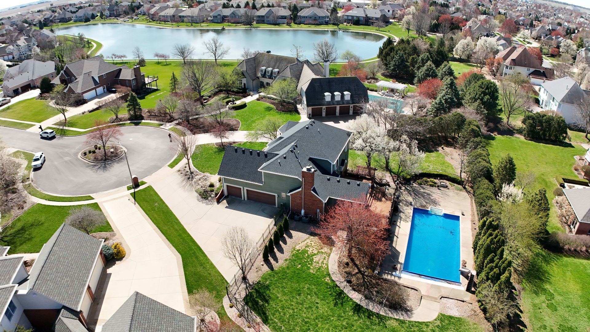 1 Windsong Way, Bloomington, IL 61704