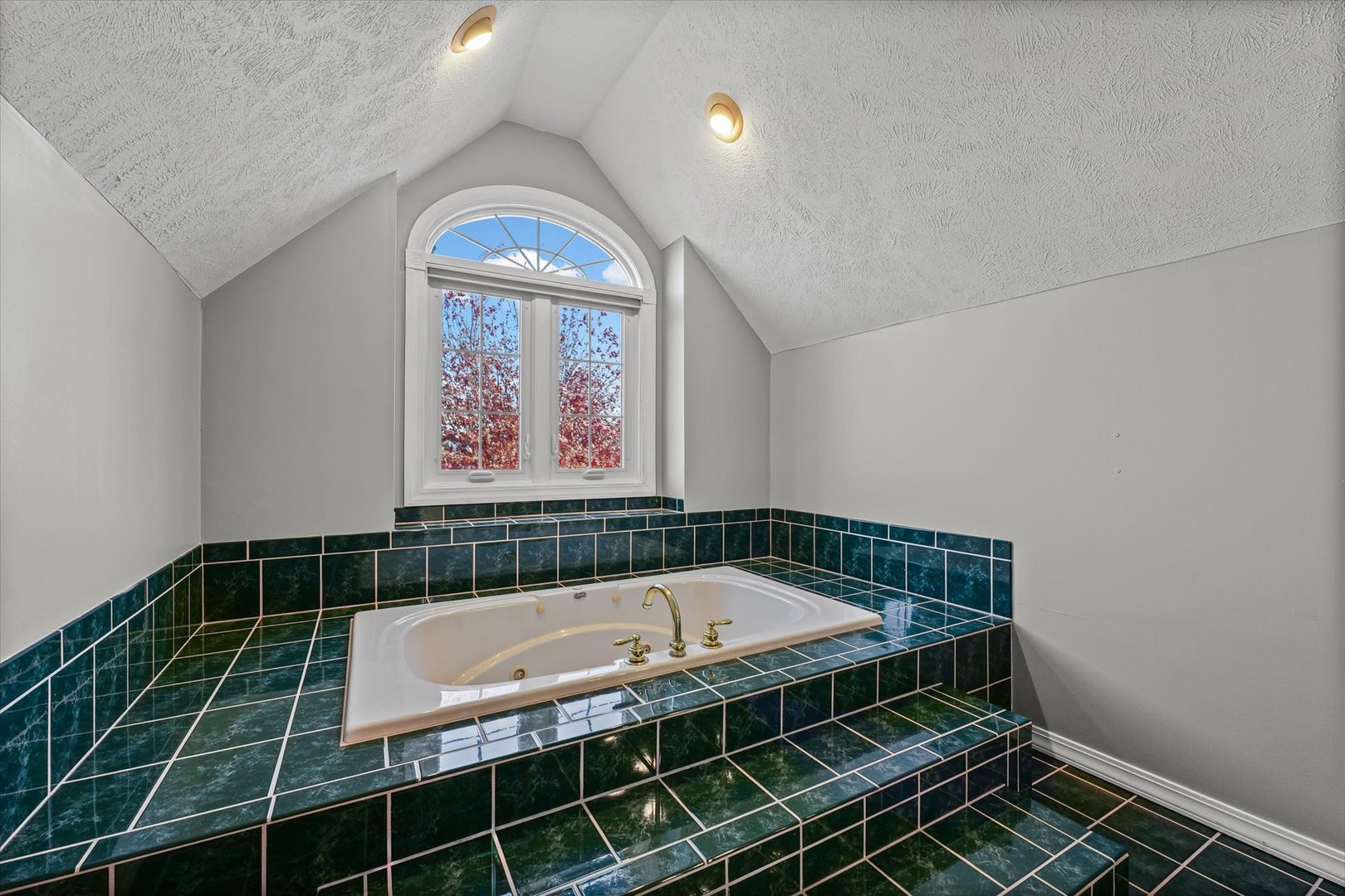 1 Windsong Way, Bloomington, IL 61704