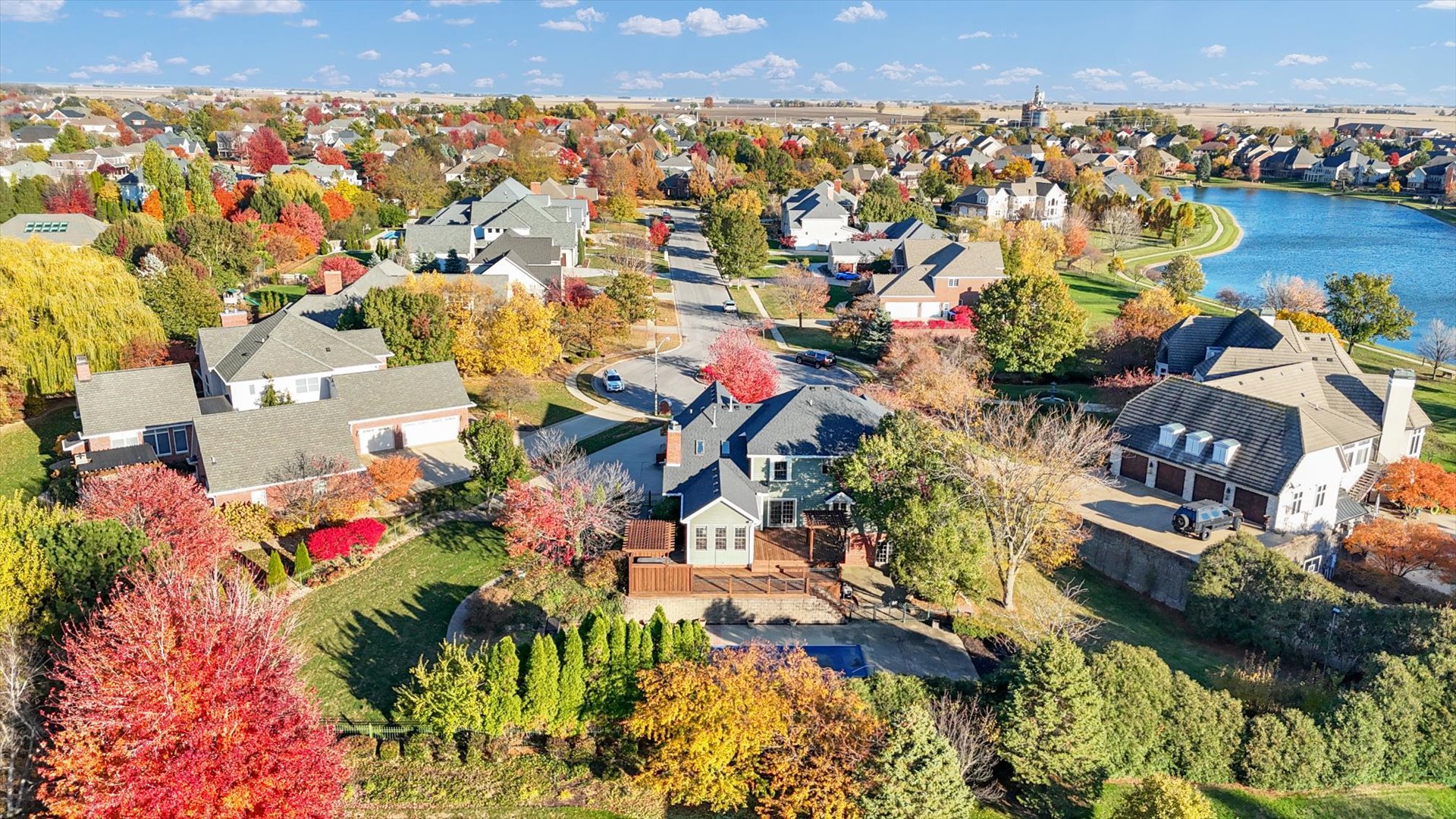 1 Windsong Way, Bloomington, IL 61704