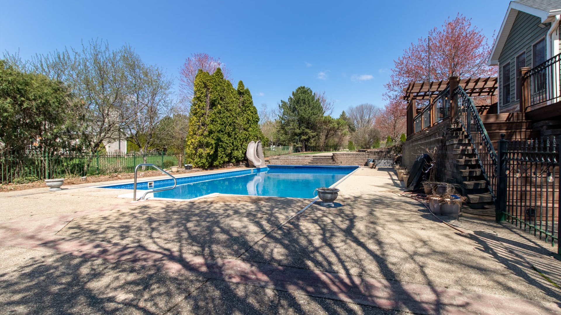 1 Windsong Way, Bloomington, IL 61704