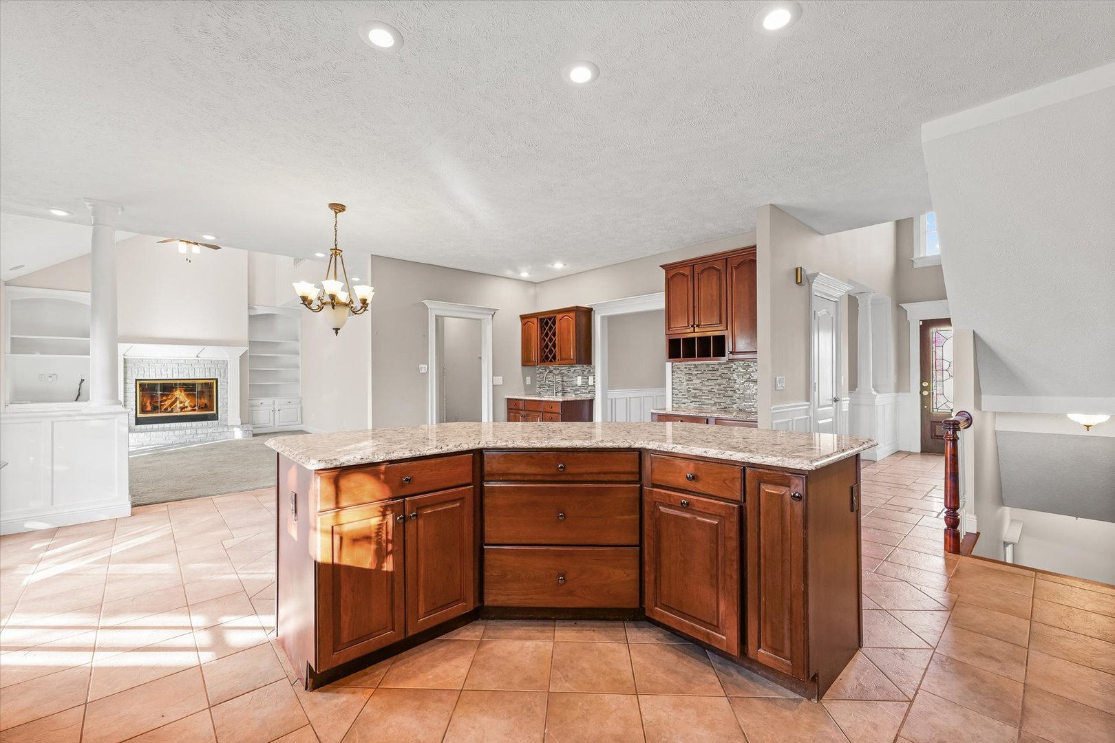 1 Windsong Way, Bloomington, IL 61704