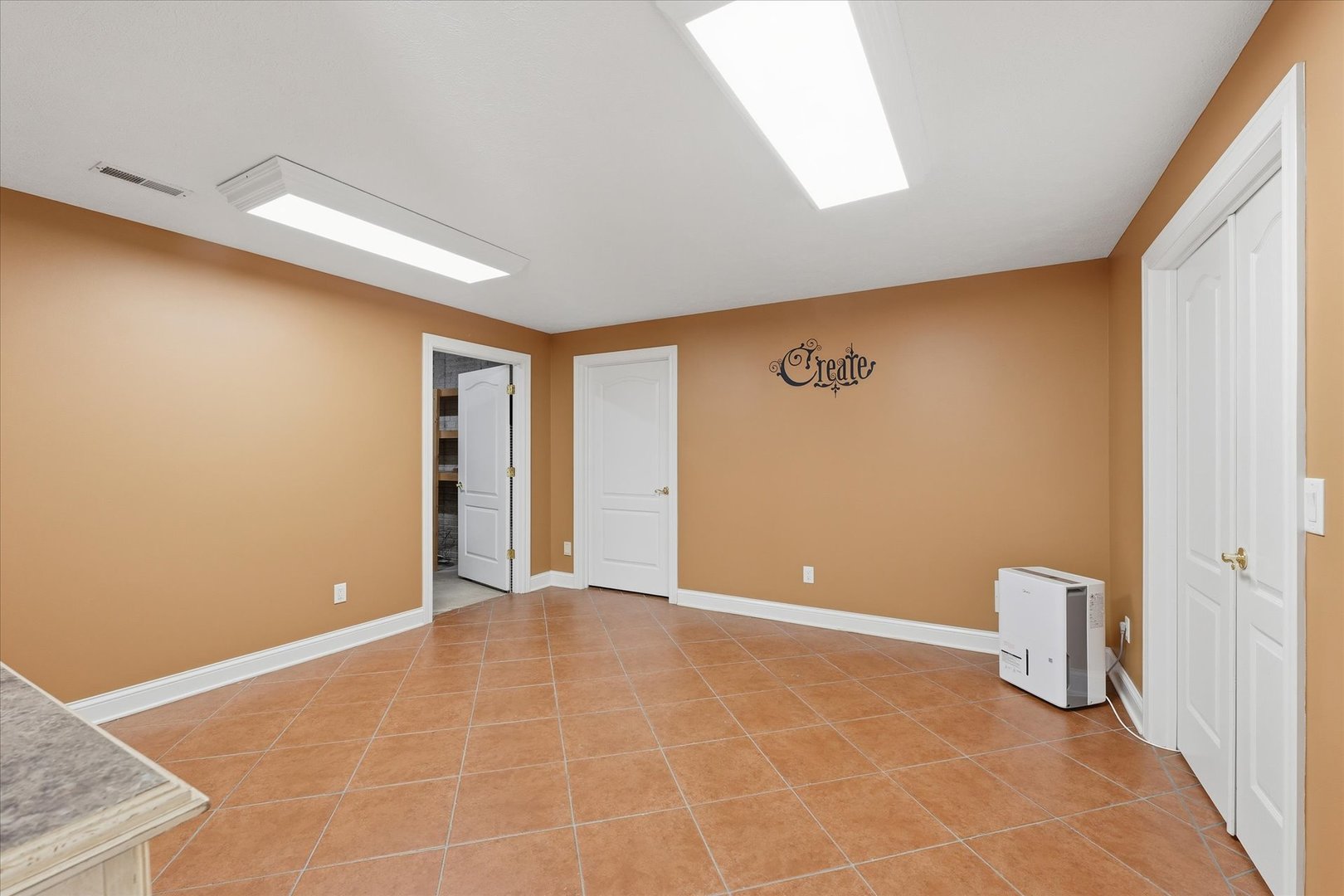 1 Windsong Way, Bloomington, IL 61704