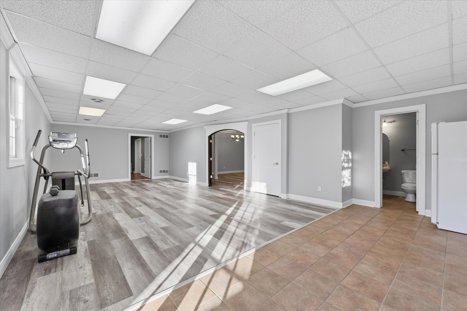 1 Windsong Way, Bloomington, IL 61704