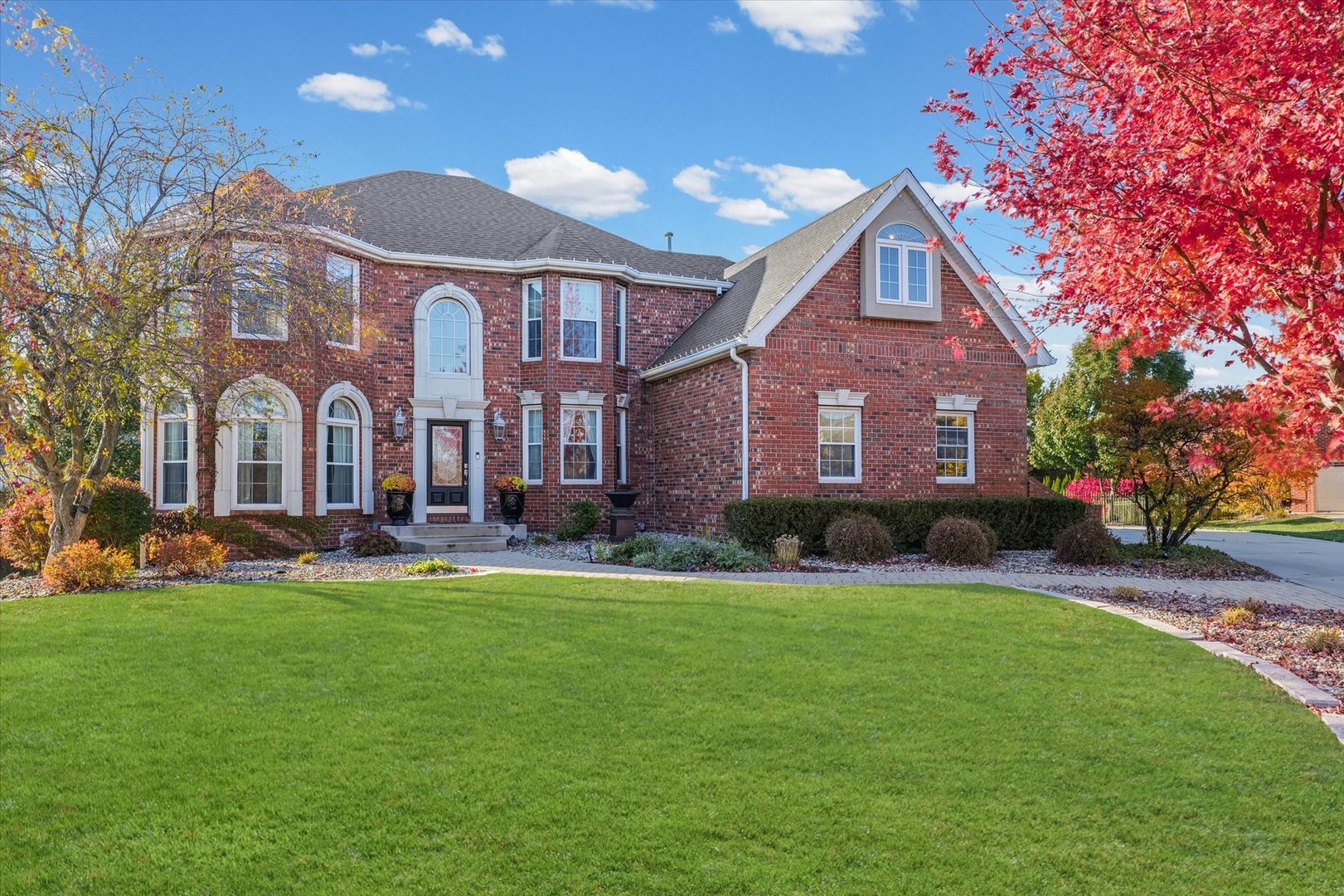 1 Windsong Way, Bloomington, IL 61704