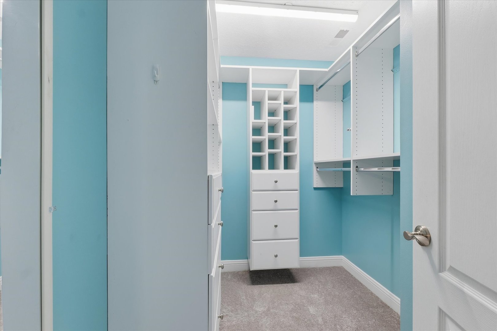 1 Windsong Way, Bloomington, IL 61704