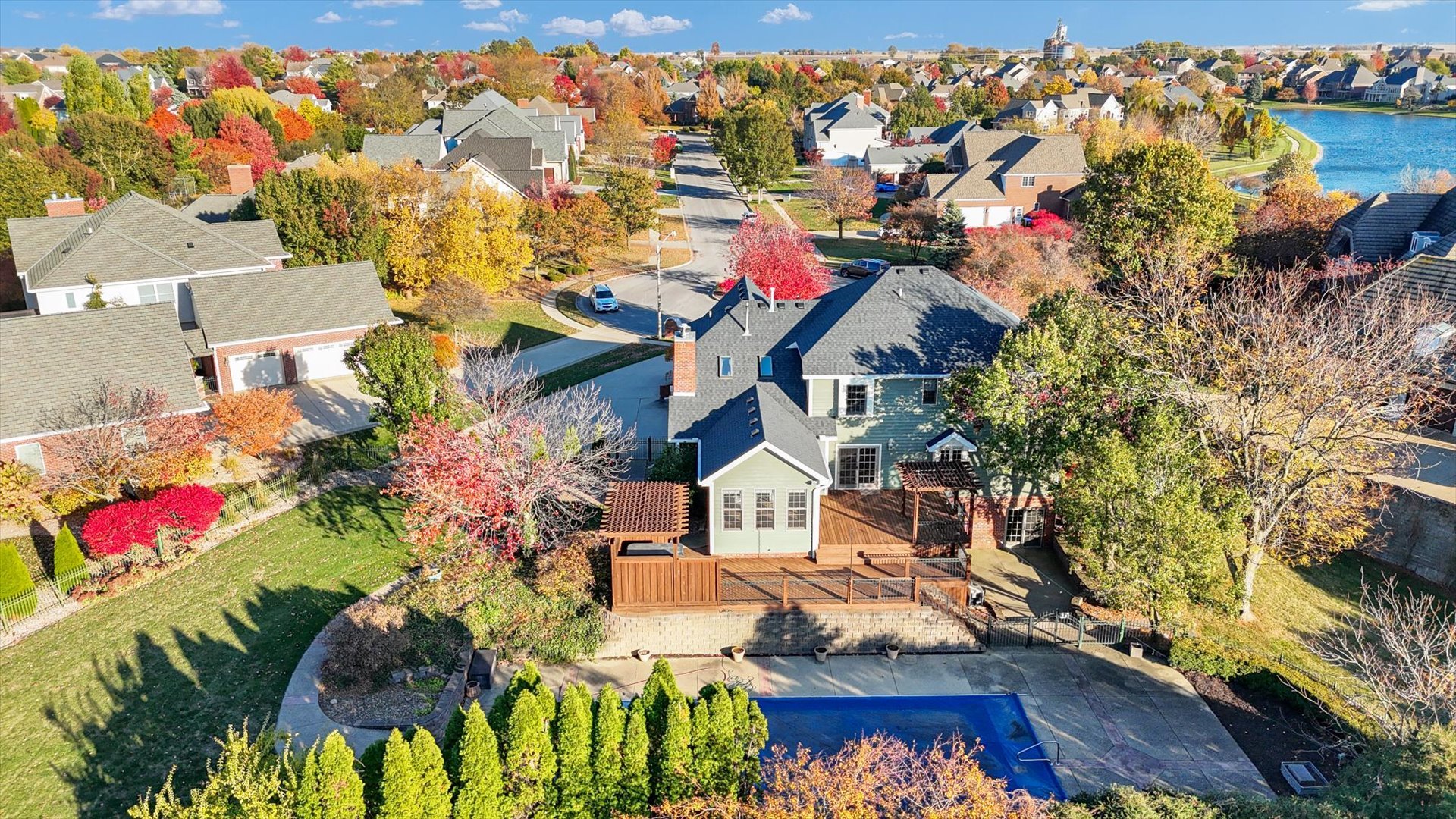 1 Windsong Way, Bloomington, IL 61704