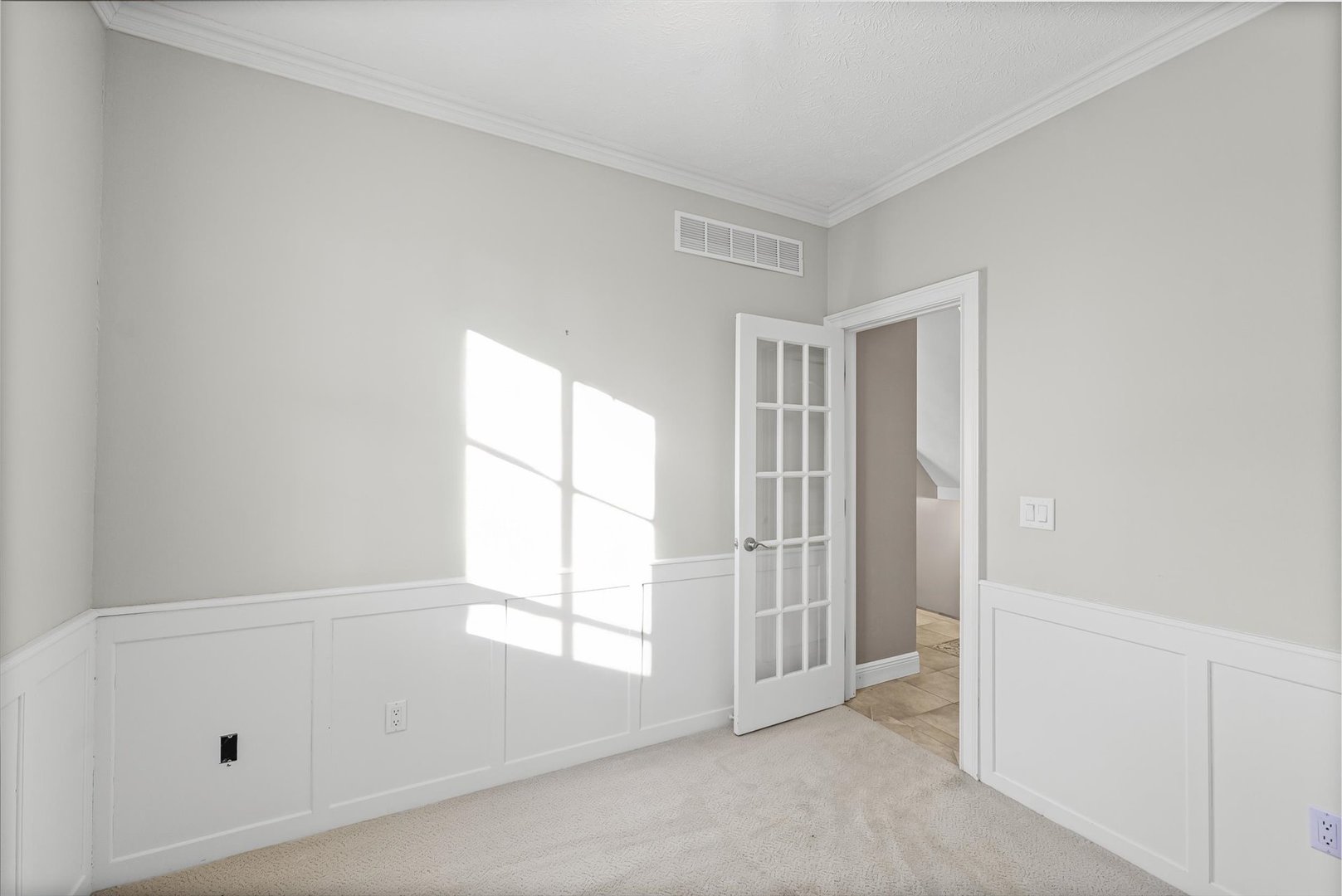 1 Windsong Way, Bloomington, IL 61704