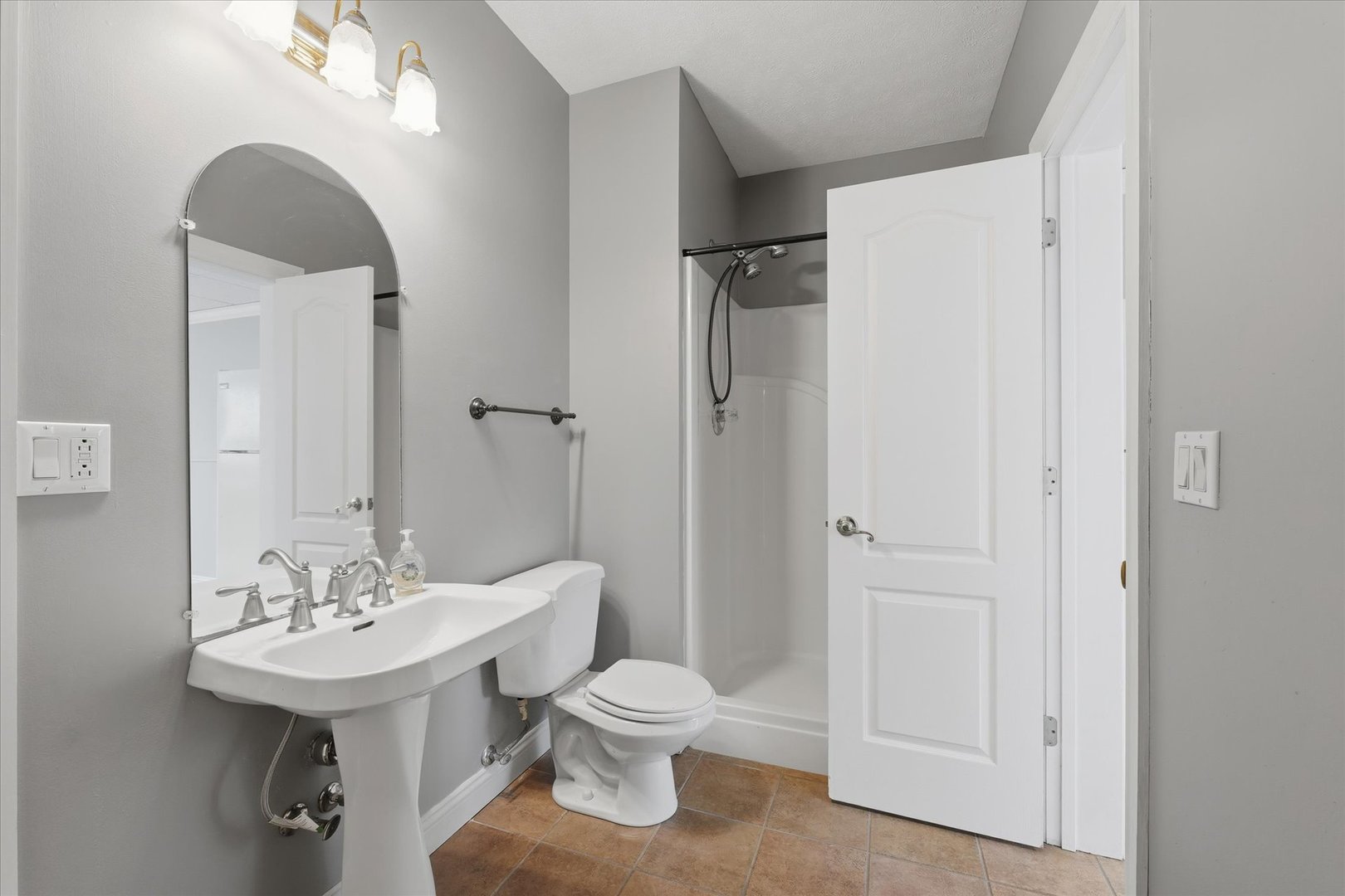 1 Windsong Way, Bloomington, IL 61704