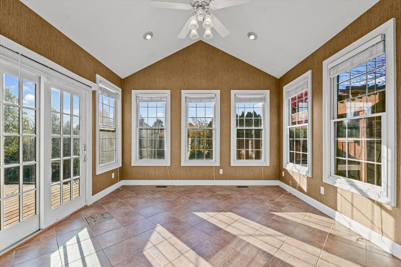 1 Windsong Way, Bloomington, IL 61704