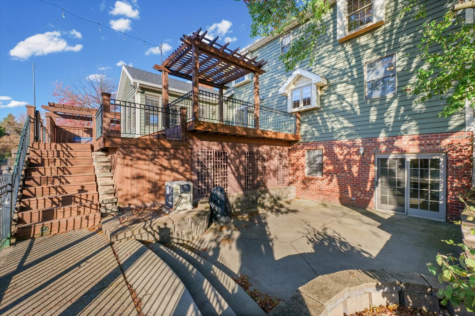 1 Windsong Way, Bloomington, IL 61704