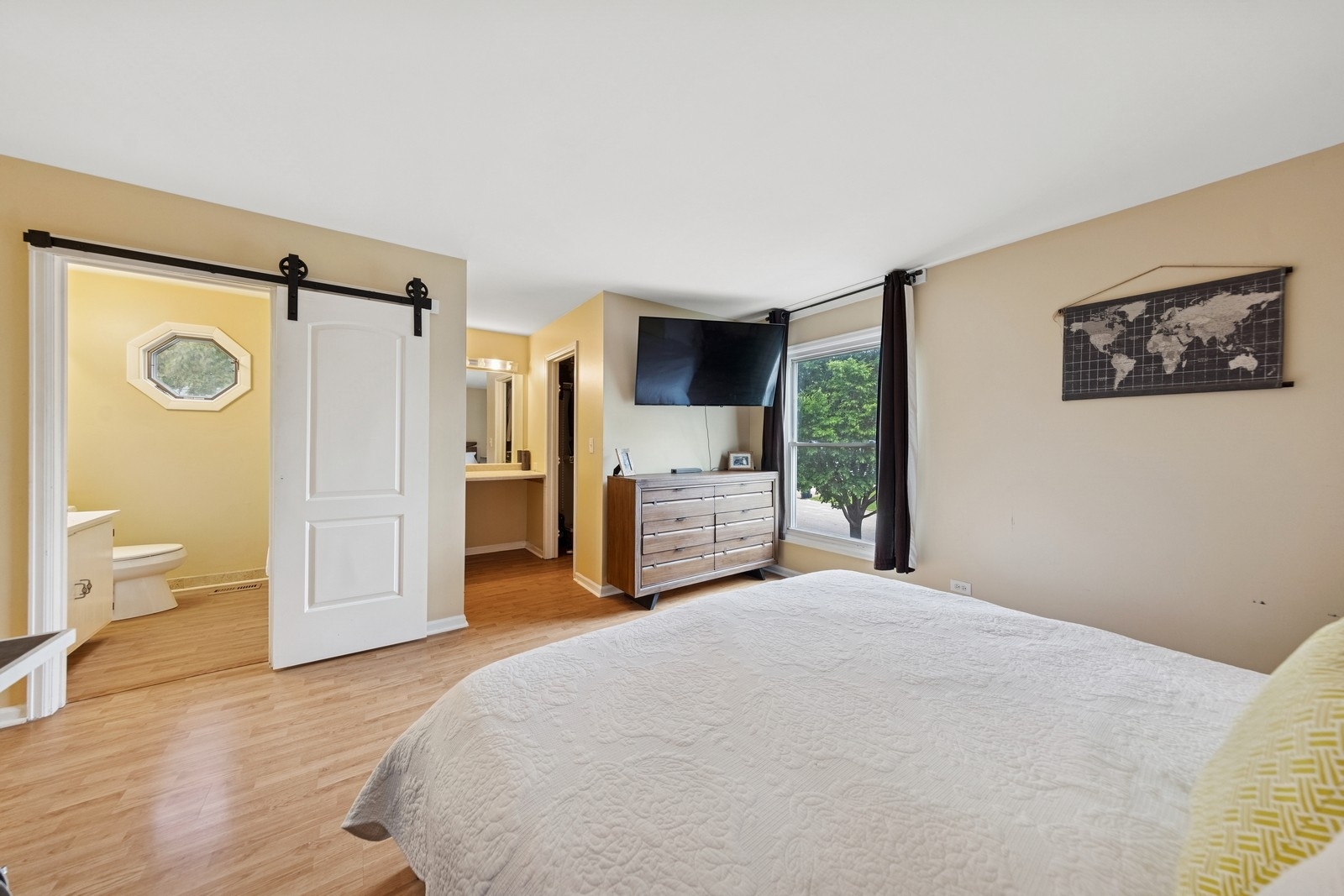 122 E Sherman Street, Bartlett, IL 60103