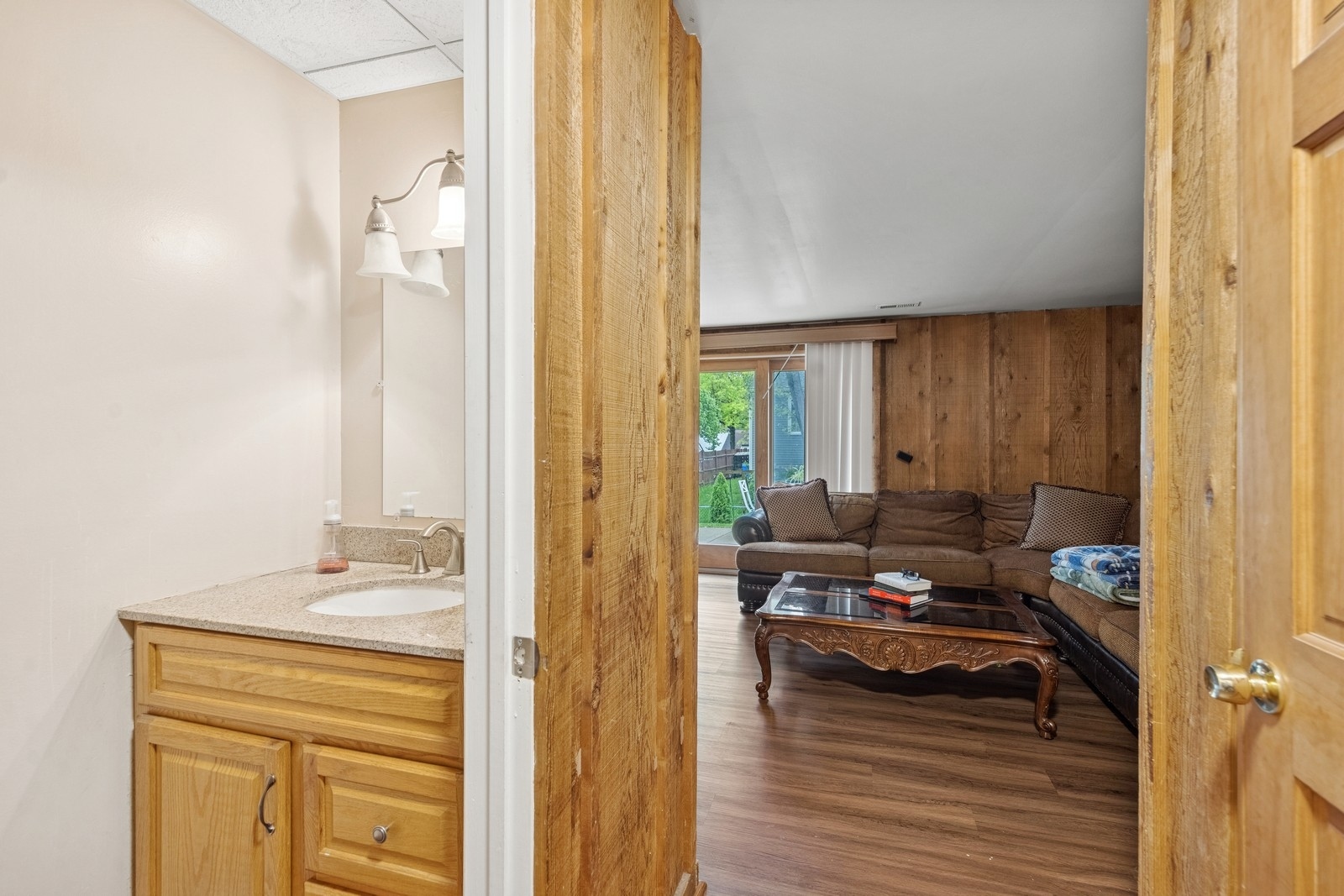 122 E Sherman Street, Bartlett, IL 60103