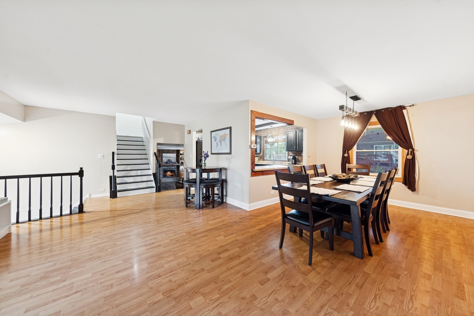 122 E Sherman Street, Bartlett, IL 60103