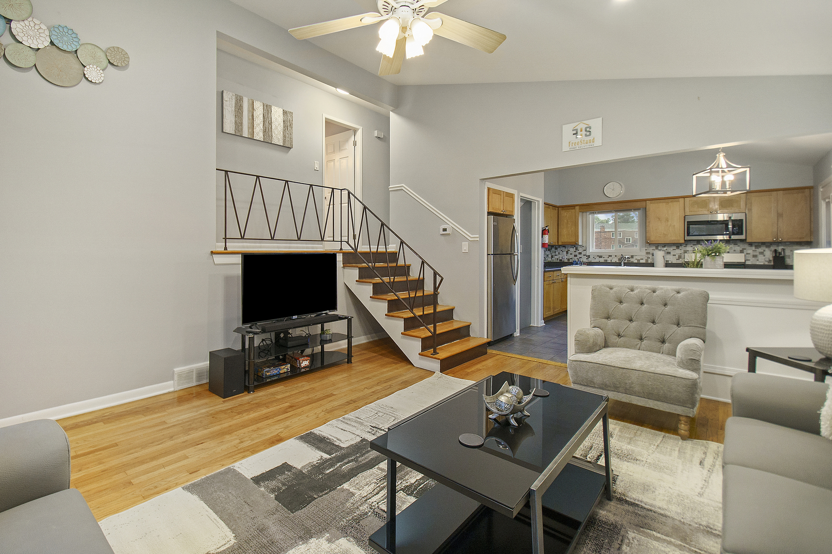 63 S Main Street, Glen Ellyn, IL 60137