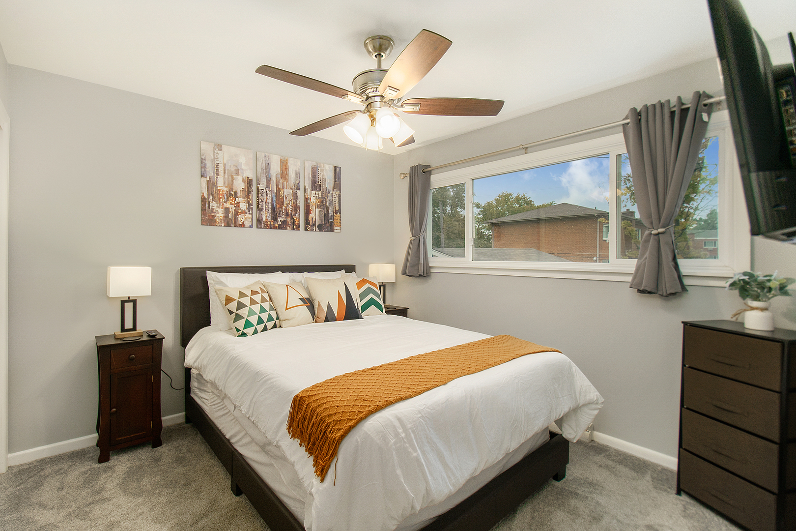 63 S Main Street, Glen Ellyn, IL 60137