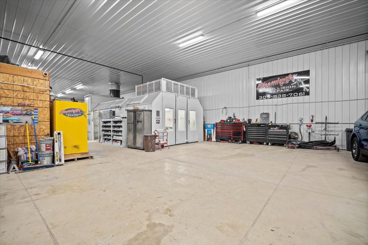 1 Audie Murphy Drive, Bloomington, IL 61704