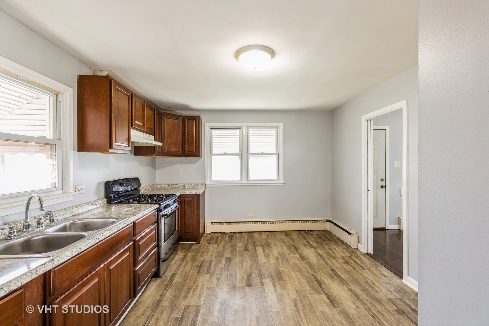 14913 Leavitt Avenue, Harvey, IL 60426