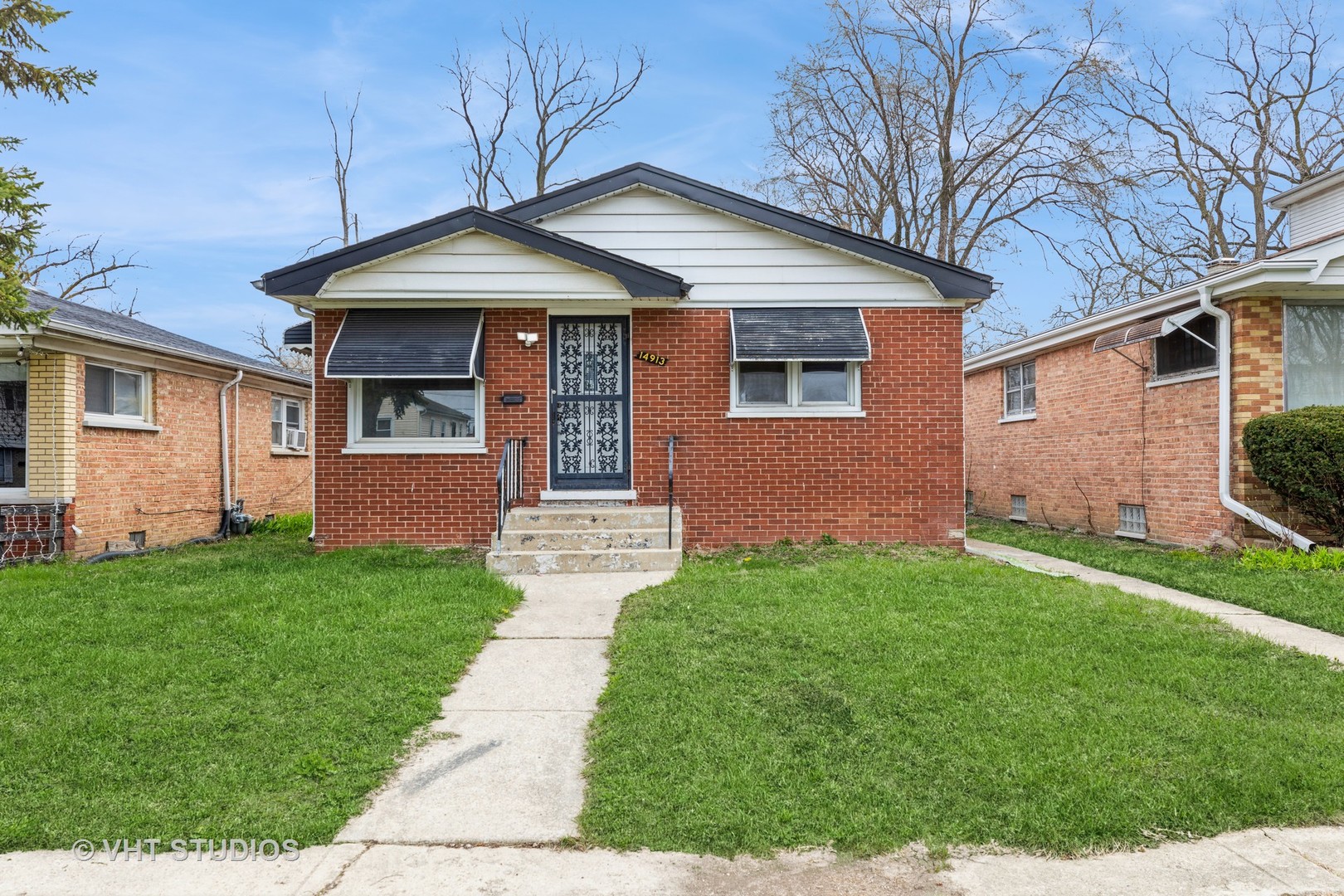 14913 Leavitt Avenue, Harvey, IL 60426