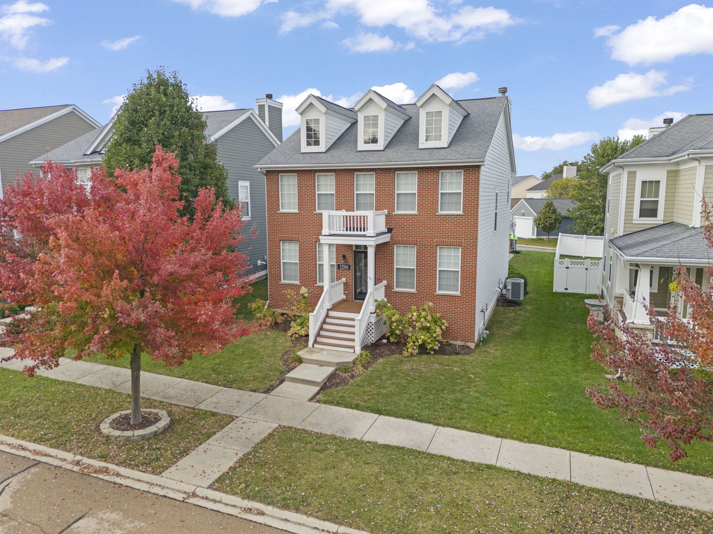 1290 Airs Avenue, Sugar Grove, IL 60554