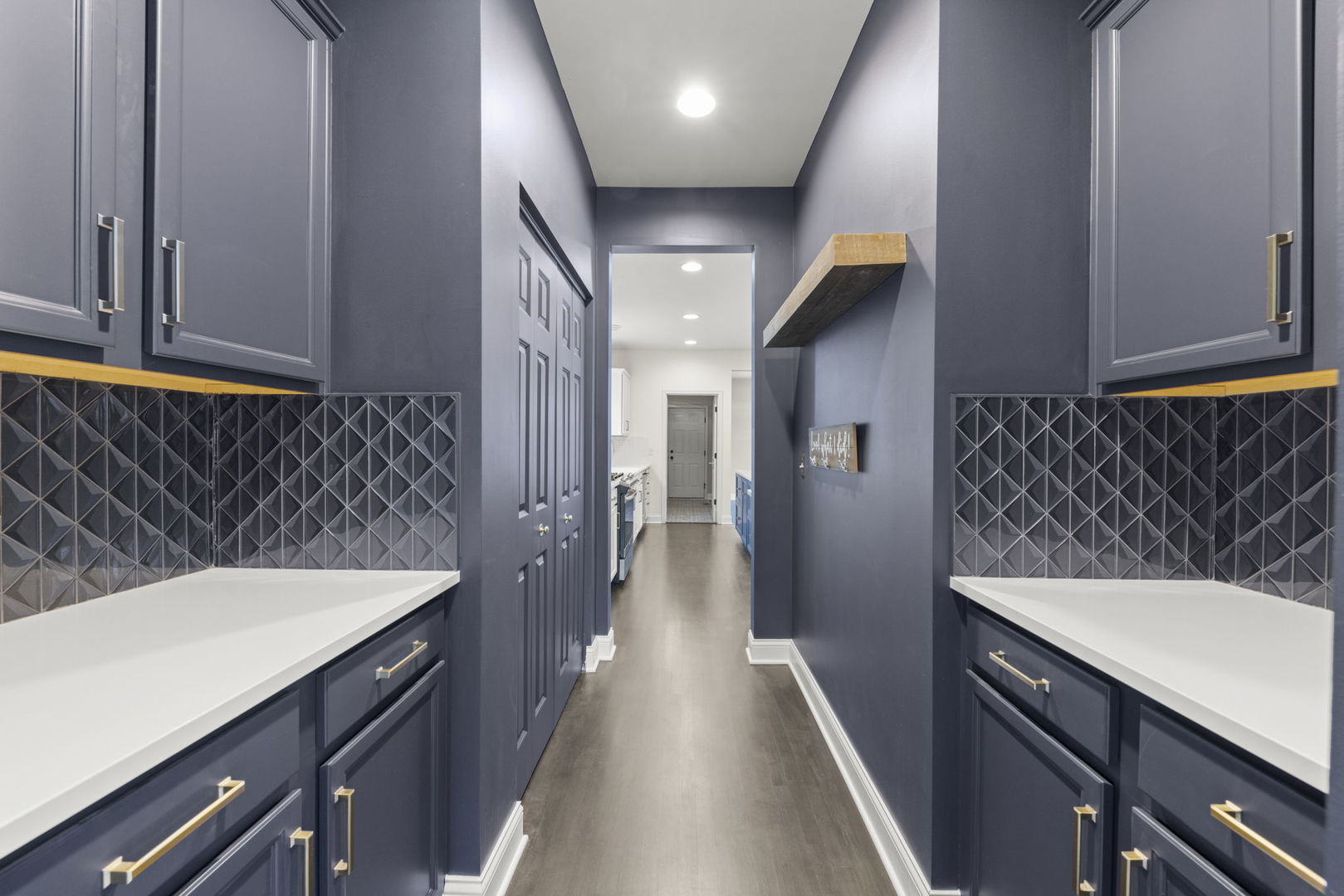 1290 Airs Avenue, Sugar Grove, IL 60554