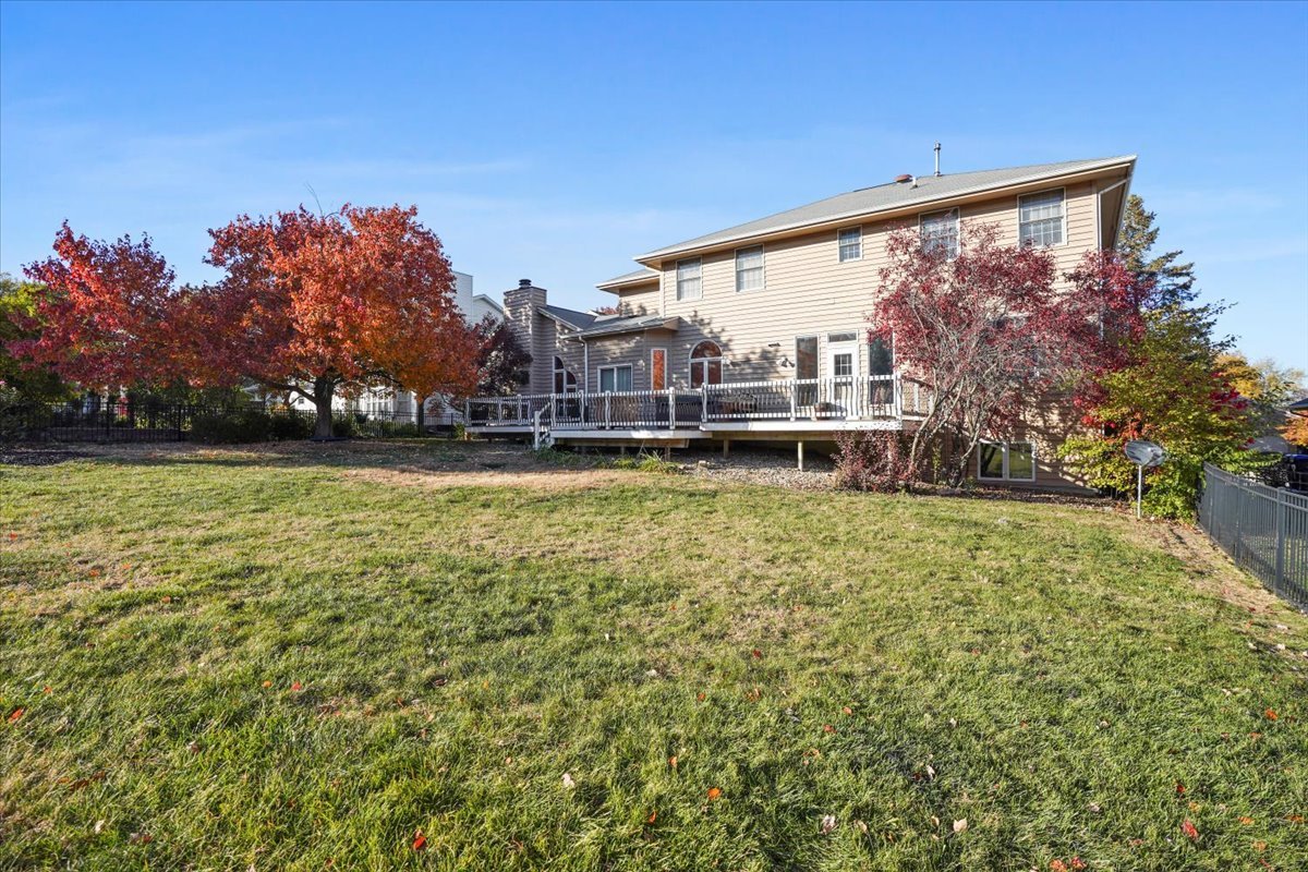 8 Stetson Drive, Bloomington, IL 61701