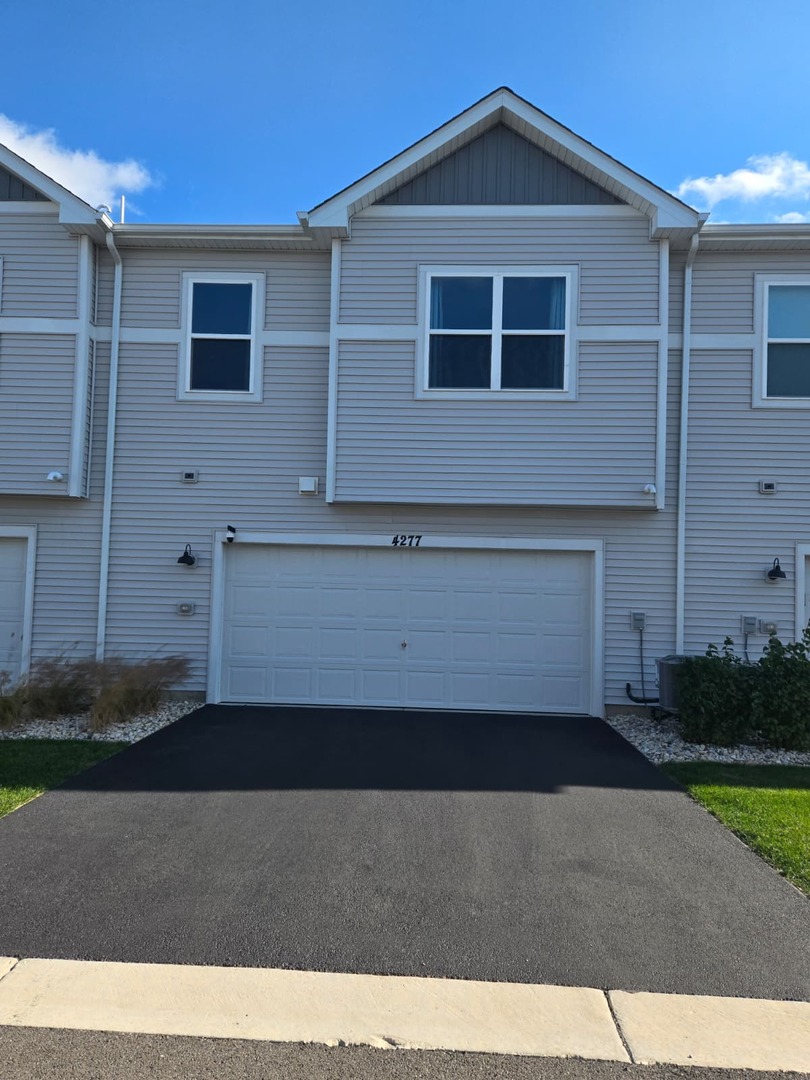 4277 Chelsea Manor Circle, Aurora, IL 60504