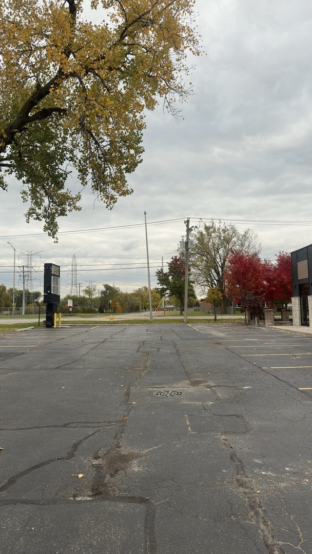 10296 S 78th Avenue #B, Palos Hills, IL 60465