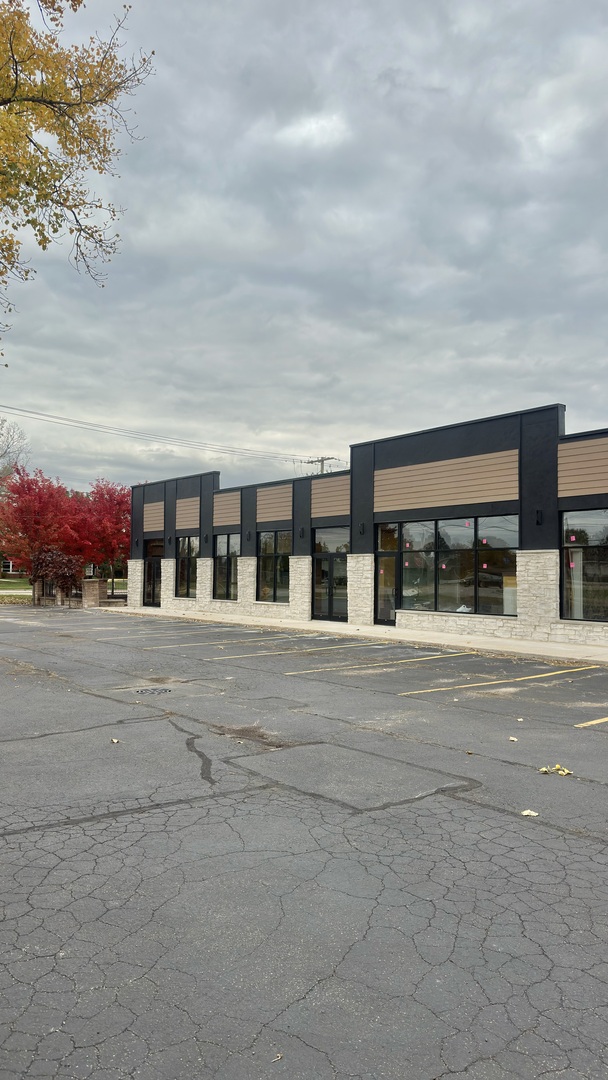 10296 S 78th Avenue #B, Palos Hills, IL 60465