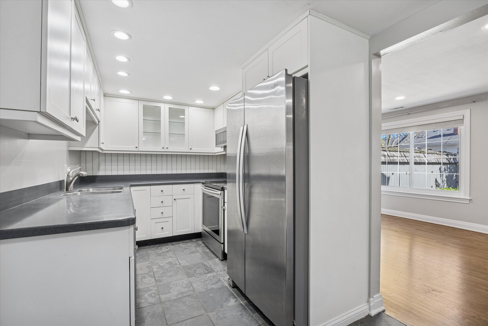 5731 Sutton Place, Hinsdale, IL 60521