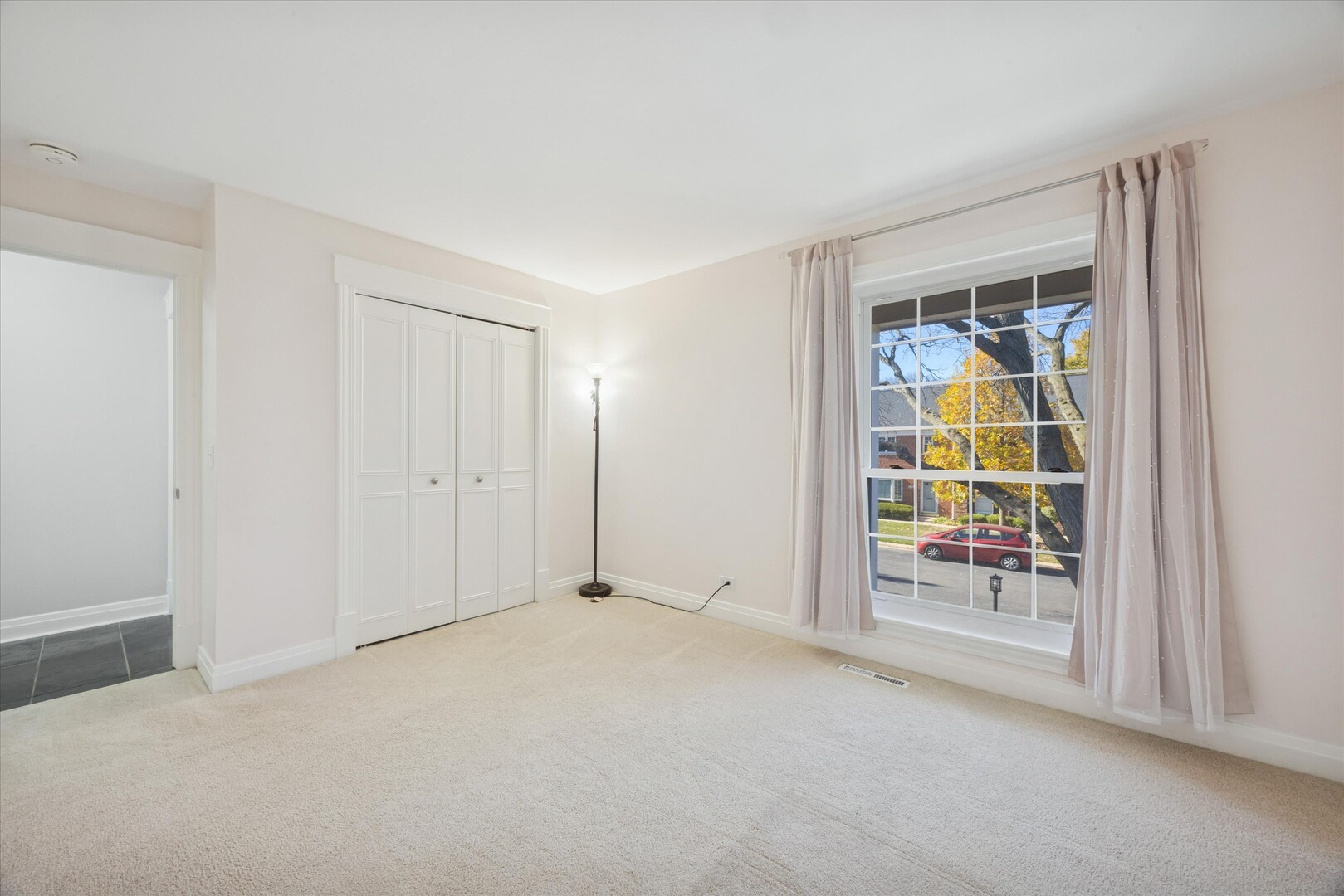 5731 Sutton Place, Hinsdale, IL 60521