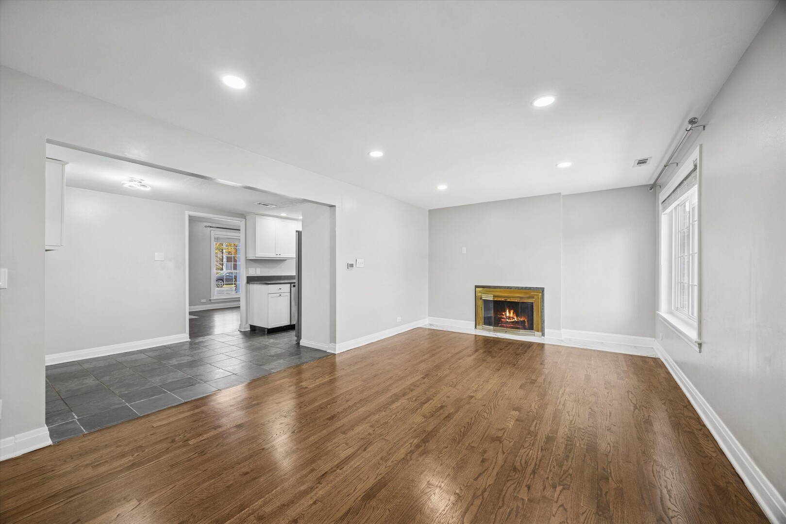 5731 Sutton Place, Hinsdale, IL 60521