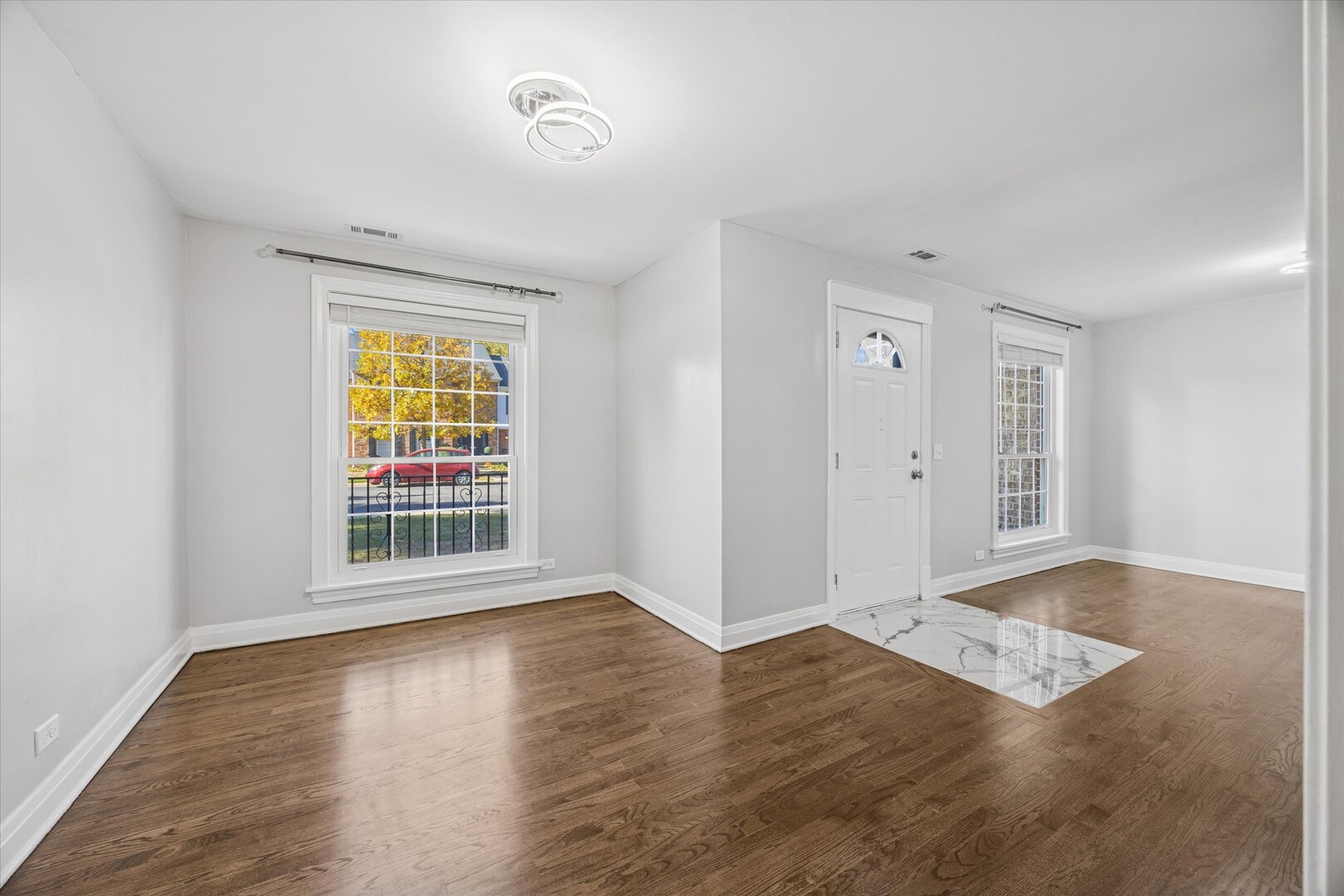 5731 Sutton Place, Hinsdale, IL 60521