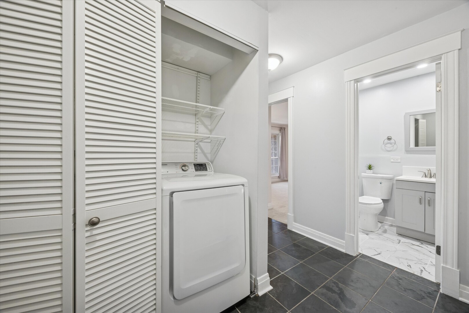 5731 Sutton Place, Hinsdale, IL 60521