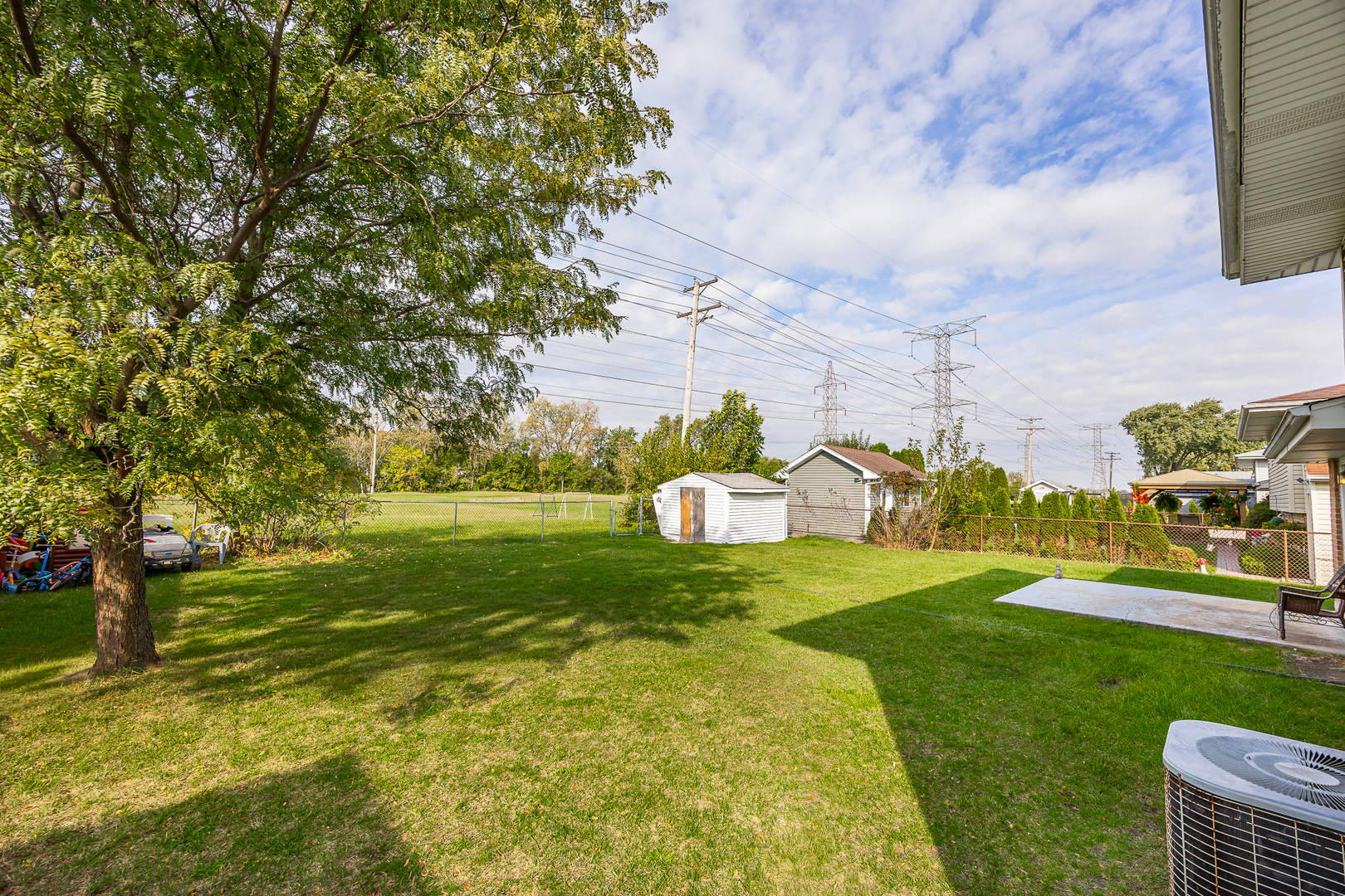 10624 S Michael Drive, Palos Hills, IL 60465