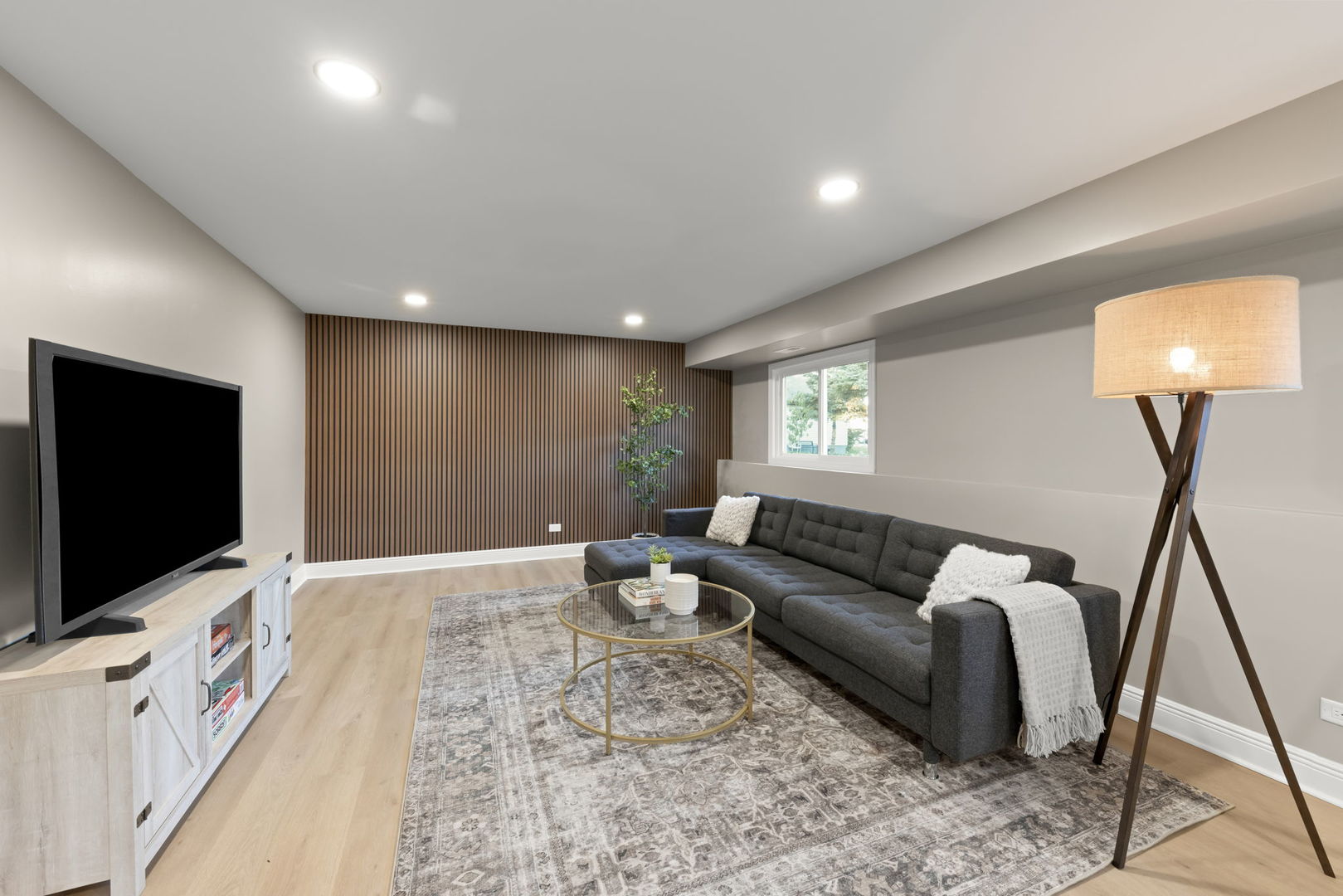 641 N Highview Avenue, Addison, IL 60101