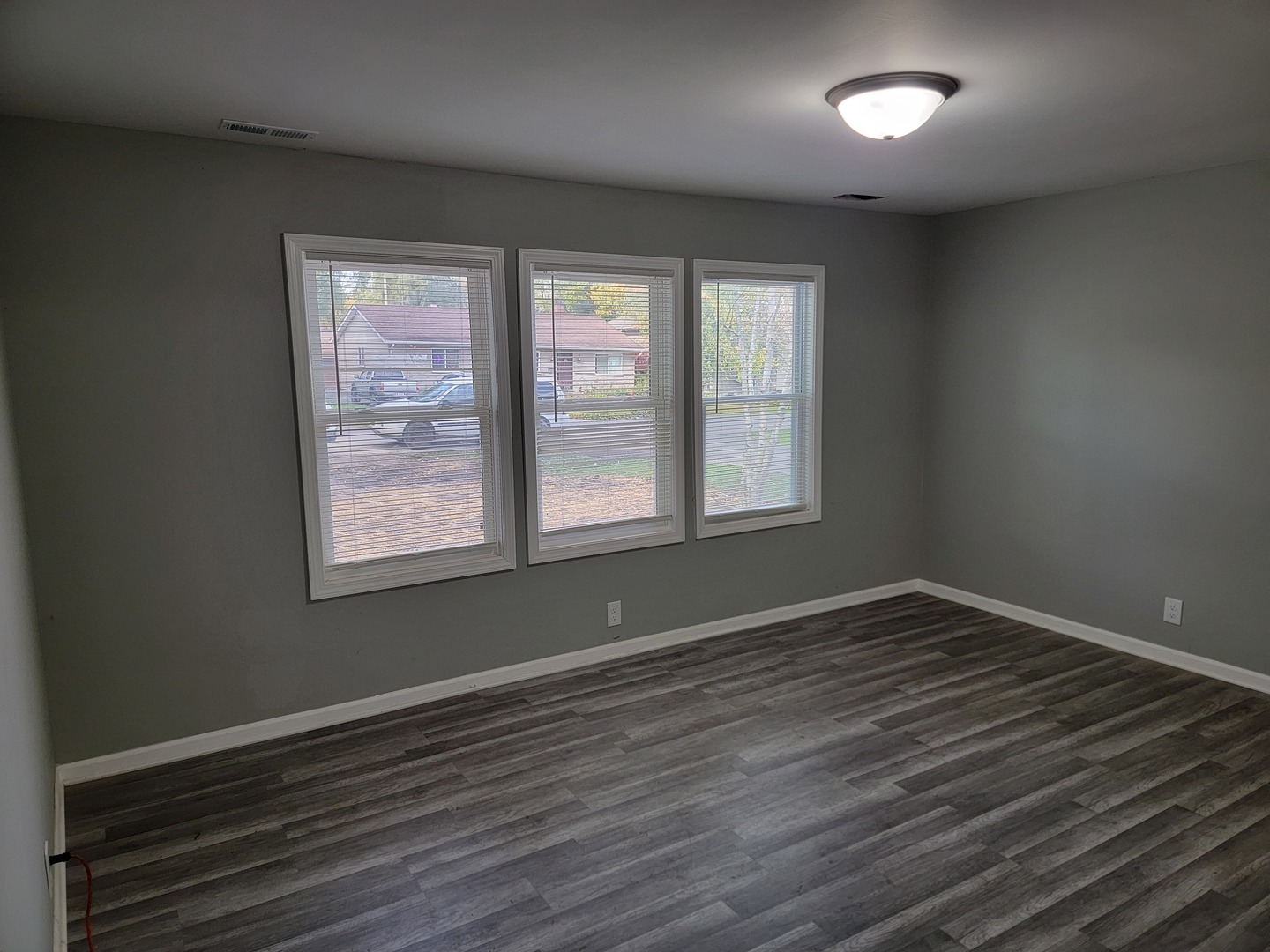 1718 Knoll Avenue, McHenry, IL 60050