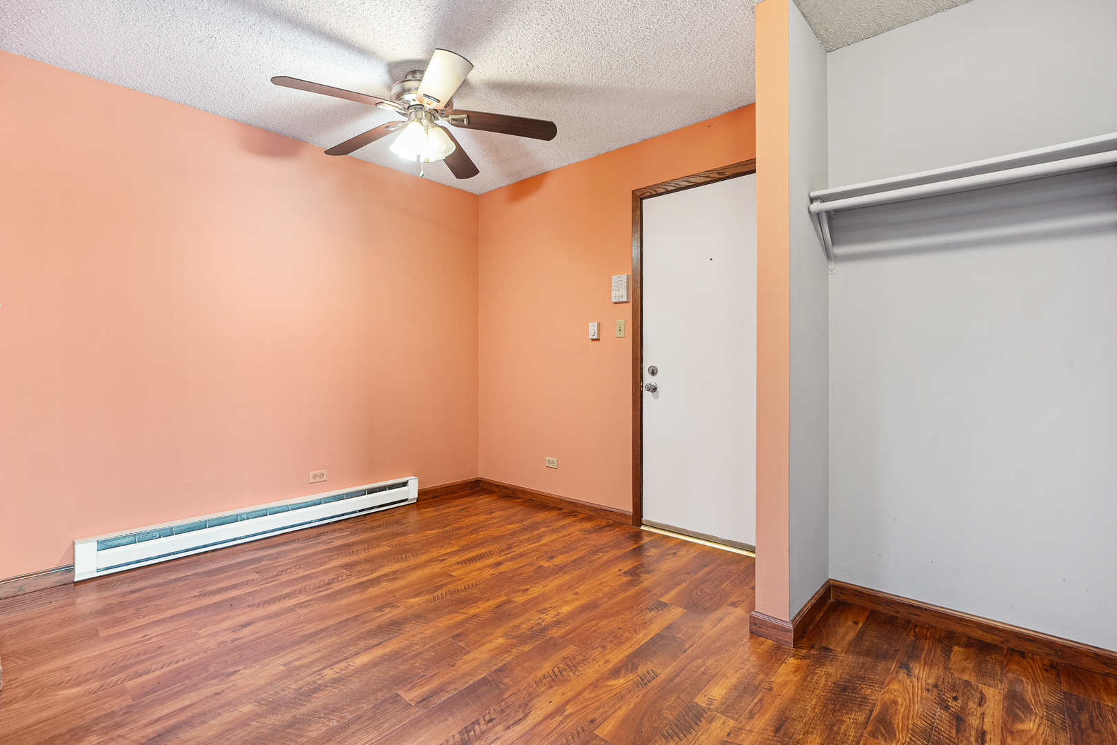 1521 Pioneer Road #7, Crest Hill, IL 60403