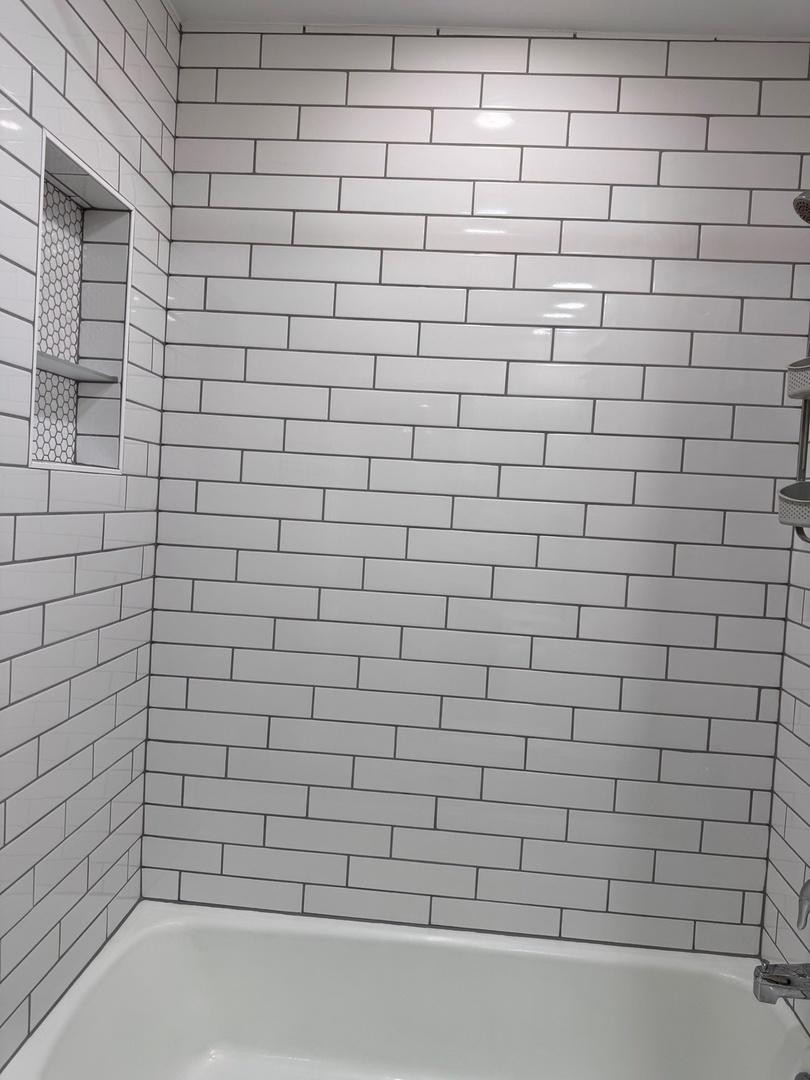 717 Strom Drive #1A, West Dundee, IL 60118