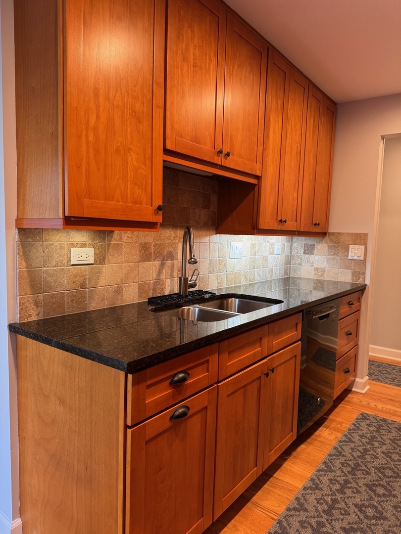 717 Strom Drive #1A, West Dundee, IL 60118