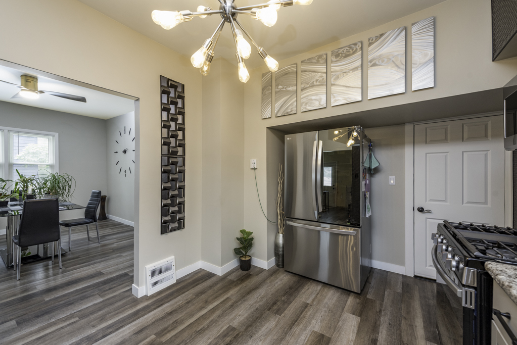 3011 Emmaus Avenue, Zion, IL 60099