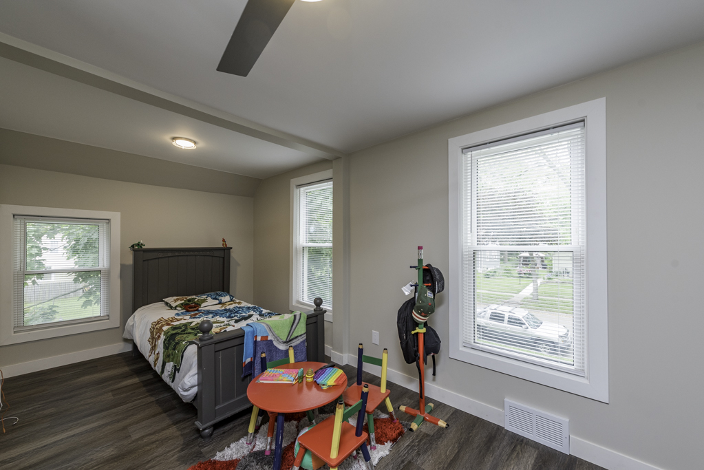 3011 Emmaus Avenue, Zion, IL 60099