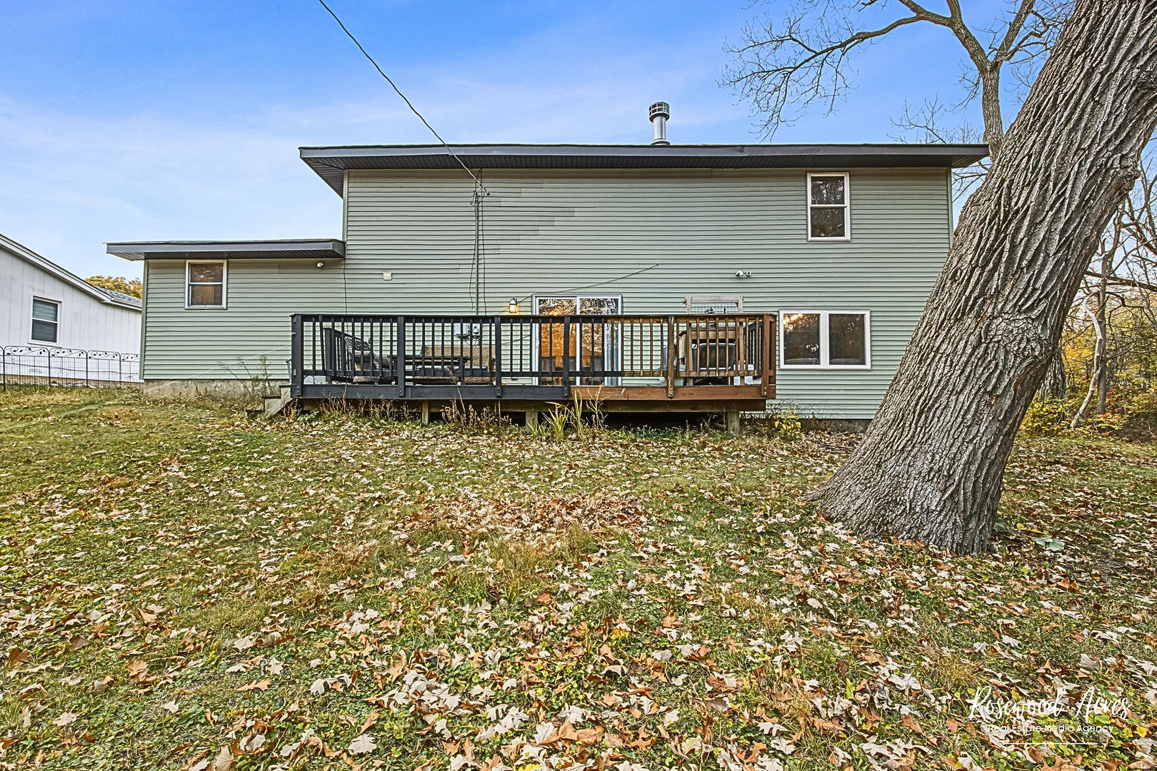 328 N Brookshore Drive, Shorewood, IL 60404