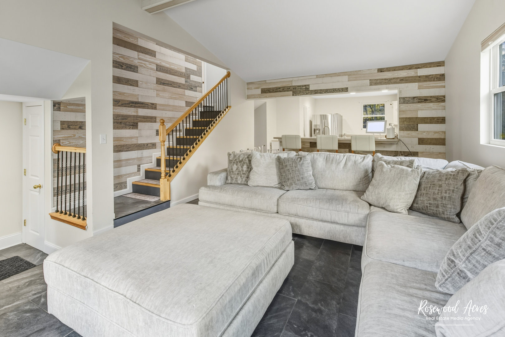 328 N Brookshore Drive, Shorewood, IL 60404