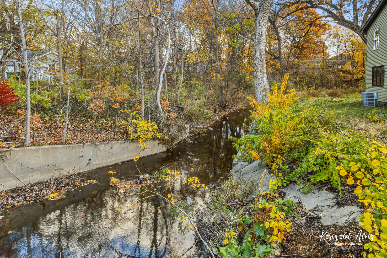 328 N Brookshore Drive, Shorewood, IL 60404