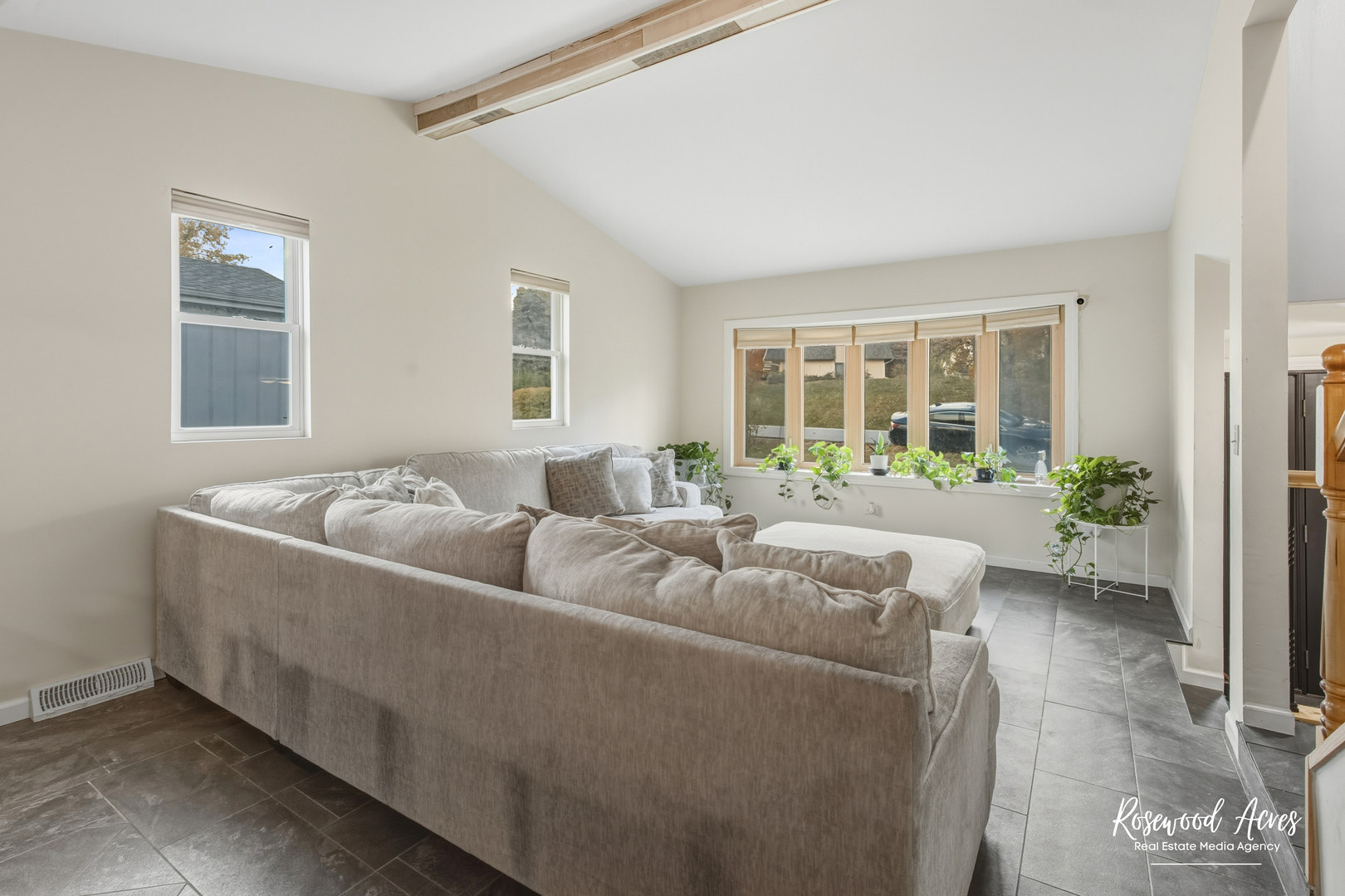 328 N Brookshore Drive, Shorewood, IL 60404