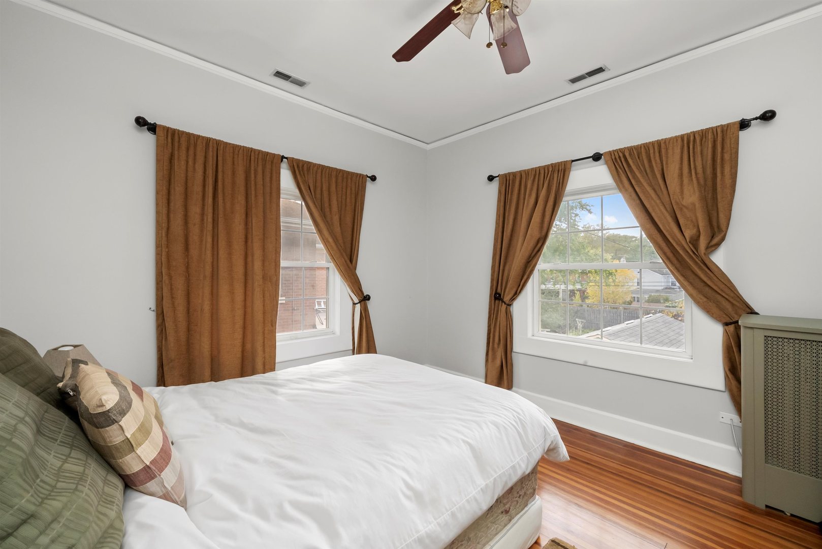 9624 S Winchester Avenue, Chicago, IL 60643