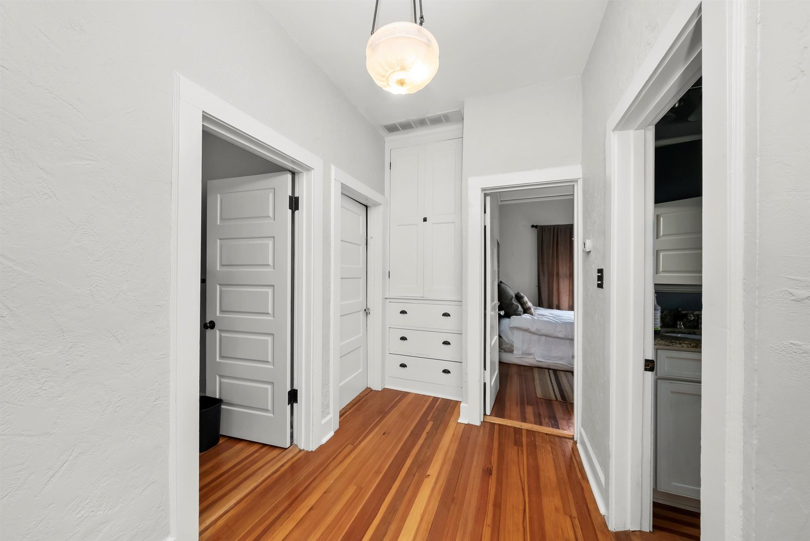 9624 S Winchester Avenue, Chicago, IL 60643