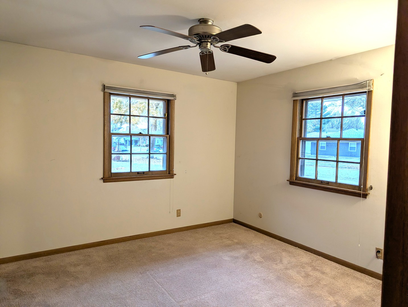 2220 Mayflower Street, Aurora, IL 60506